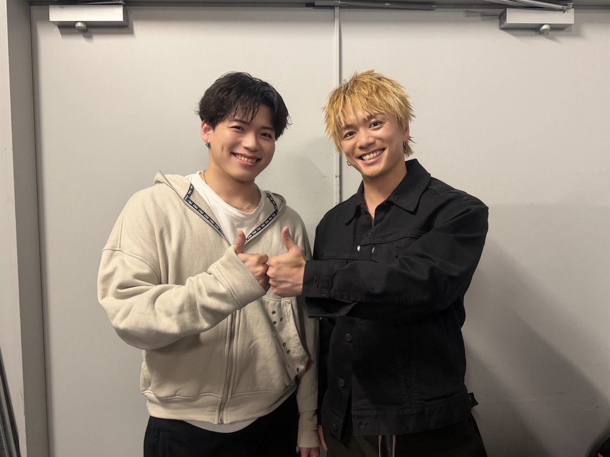 MusicFusion26_'s tweet photo. .
📻【Music Fusion】

／
 未公開ショットをお届け 📸！
＼

ゲストでお越しいただいた際の #日髙竜太 さんと #加納嘉将 さんの仲良しショット🫶👍(@ballistik_fext)

本日も20:00から
ぜひMusic Fusion お聞きください⬇️
https://t.co/W46ns9fY6N…

#MusicFusion #Datefm #BALLISTIKBOYZ #加納嘉将 https://t.co/0CpKMbxx5O