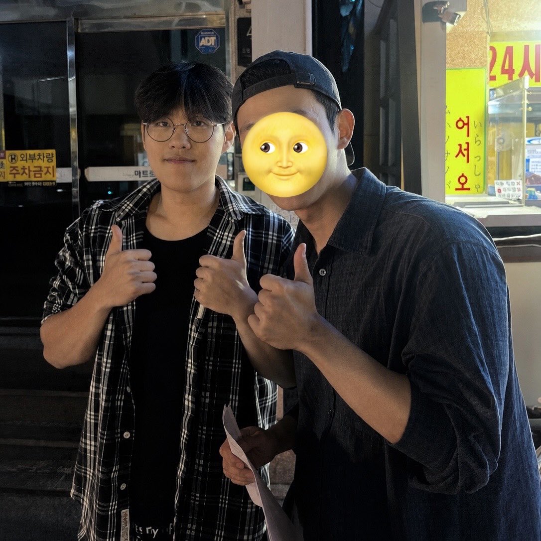 arim_011's tweet photo. (From Threads) OP shared an unexpected encounter with Faker, Keria, and Oner at a ssambap restaurant after a basketball game👀✨

#Faker #Oner #Keria #T1 https://t.co/llQXavB8MR