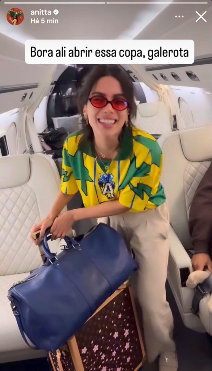 updatecharts's tweet photo. Anitta está à caminho dos Estados Unidos para performar na ABERTURA da Copa do Mundo 2026. https://t.co/WyVOqeU76T