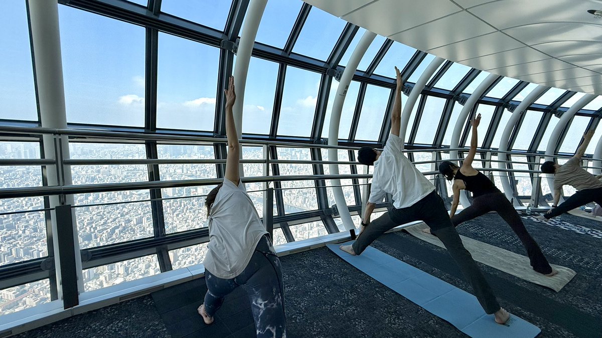 skytreeofficial's tweet photo. ˗ˏˋ 🧘♀️SKYTREE YOGA🧘♀️ˊˎ˗
次回は7/4(土)に開催📢
目の前に広がる景色を眺めながら特別なヨガ体験を✨
詳しくは公式HPを✓
https://t.co/L2HFAi0nM0
#skytree #SKYTREEYOGA https://t.co/GYaJbIKYAs