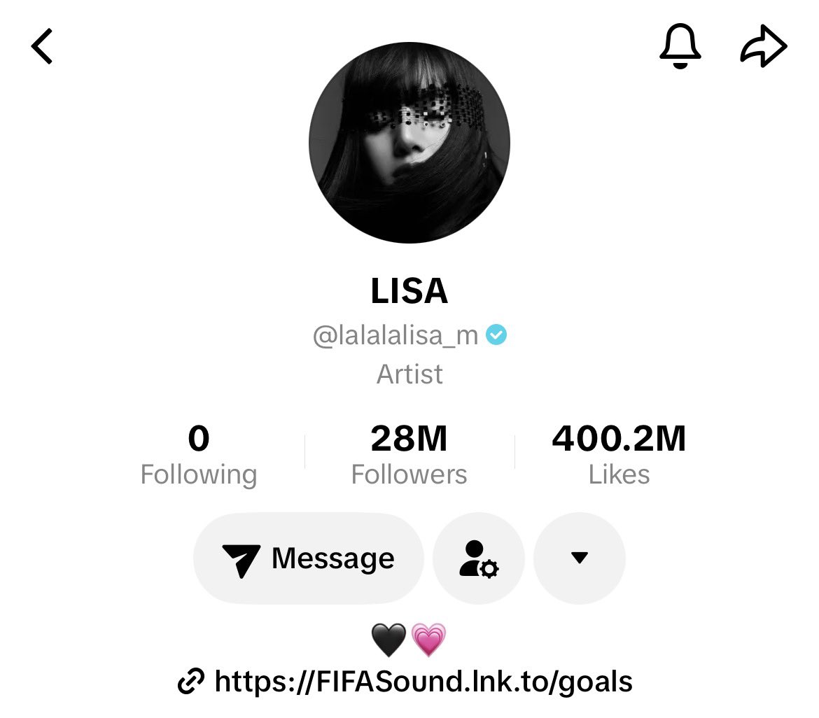 lalaluvlalisa's tweet photo. #LISA has surpassed 28 million followers and 400 million likes on TikTok! https://t.co/PKBCRSFfp3