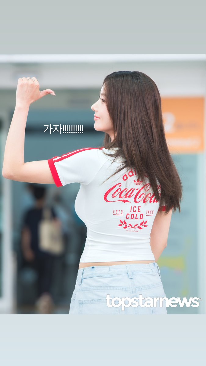 lilfir222's tweet photo. ■260610■  ■📸■ @silver_rain.__ (Eunbi) IG Story

https://t.co/qEbTHOxhM8
https://t.co/Tfp4UOekzs
https://t.co/FRcV97vWBZ
https://t.co/h16W3Ak9oa

#KWONEUNBI #EUNBI #권은비 https://t.co/xAH0hamgz4