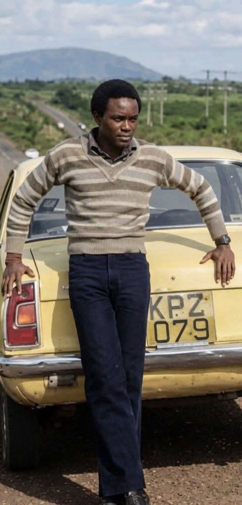 KijanayaKabras's tweet photo. The day this guy was mistaken for former president Uhuru Kenyatta, he looked just like the Uhuru of those days buana … https://t.co/aM6zcJKGQU