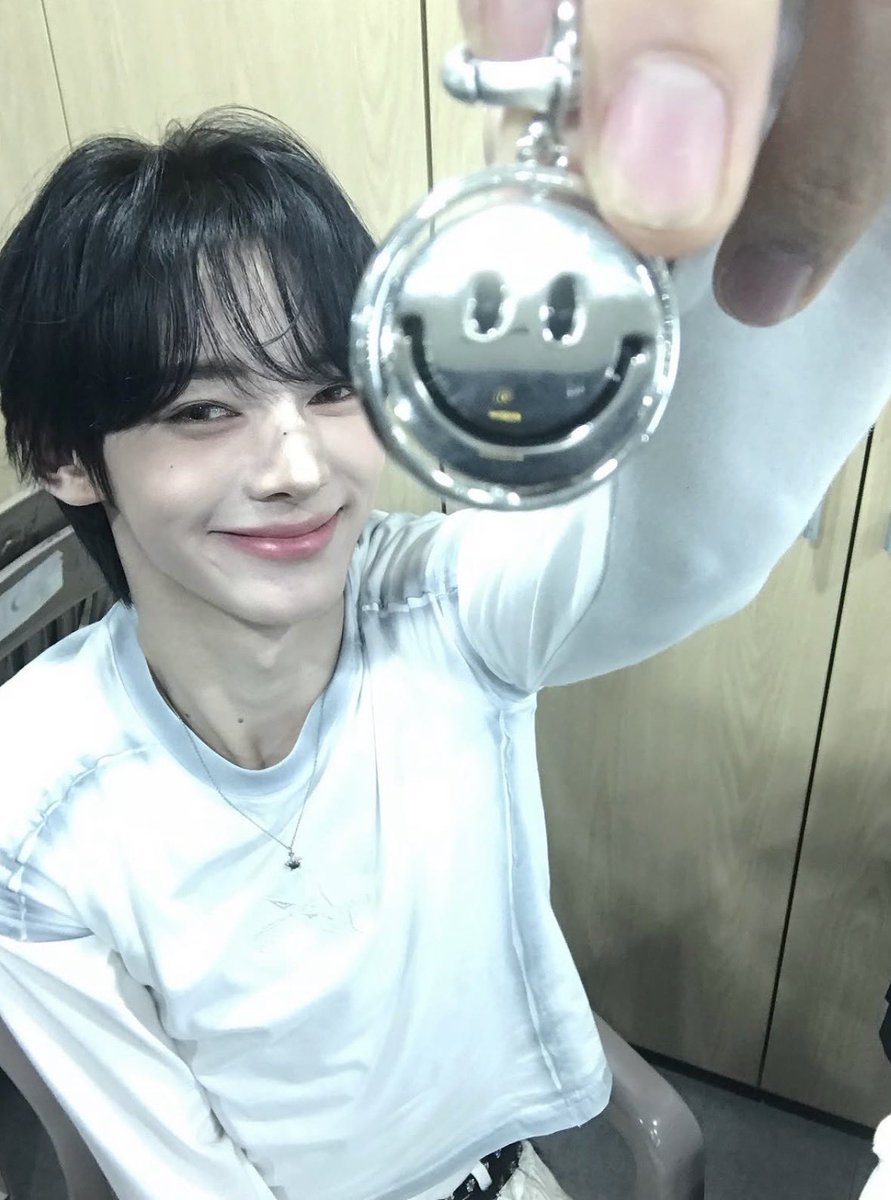 liloongzzz's tweet photo. 얼굴부터 하는짓까지 ㄹㅇ 아이돌 안했으면 어쩔뻔 https://t.co/QR9Sce8ylg