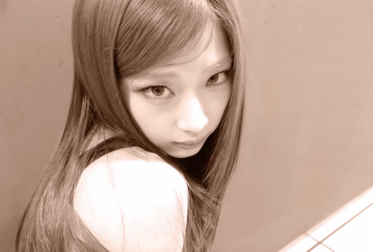 picbaemon's tweet photo. RUKA WEVERSE UPDATE https://t.co/hnpVfT3sOf