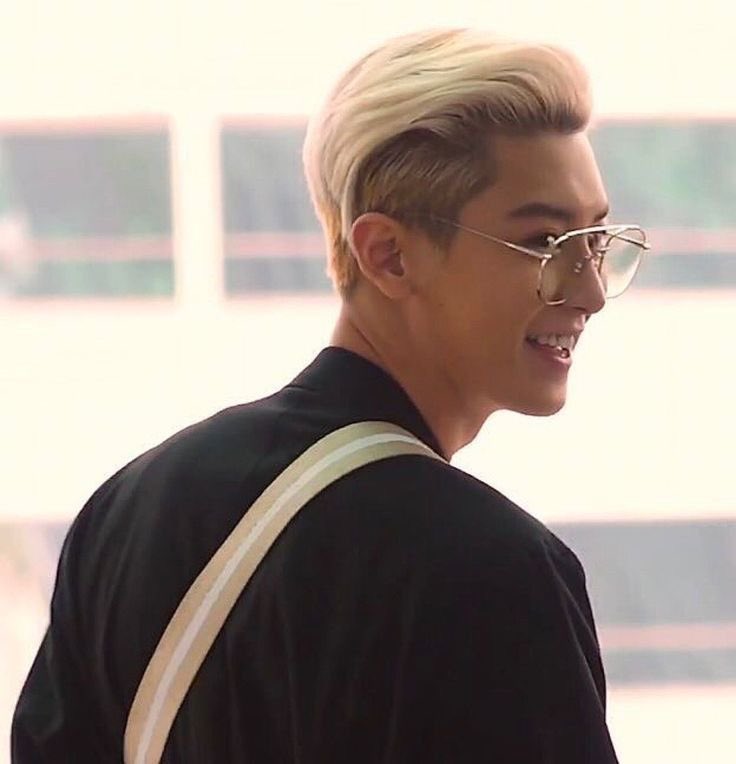 tomoonandbaek's tweet photo. ยังต้องพูดอะไรอีก undercut หนึ่งเดียวในใจ ขนาดเป็นพี่ทหารยังหล่อ aka รองทรงสูง😂 https://t.co/nyffSASB1M