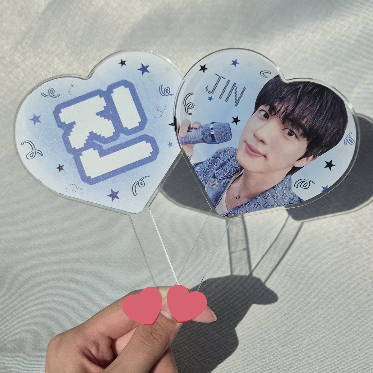 hyungla_JS's tweet photo. 미니우치와 크기로 아크릴로 만든 석진이 버전!
근데 좀 무거워서 사이즈를 줄일까 고민 중••• https://t.co/FmD6MNQWJn