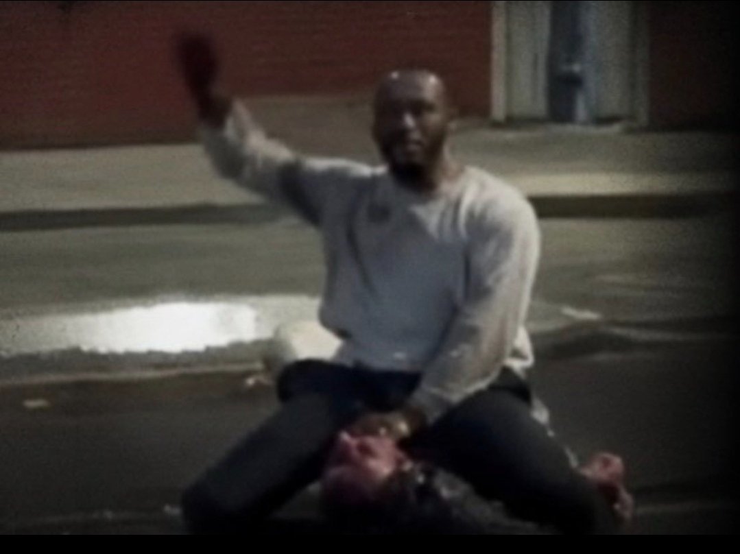 Tabarnia_BCN's tweet photo. Cuando no puedan seguir escondiendo la noticia del sudanés que ha decapitado a un chaval británico en Belfast, te dirán que tiene problemas mentales, y que las protestas son racistas. https://t.co/ARCdctZsro