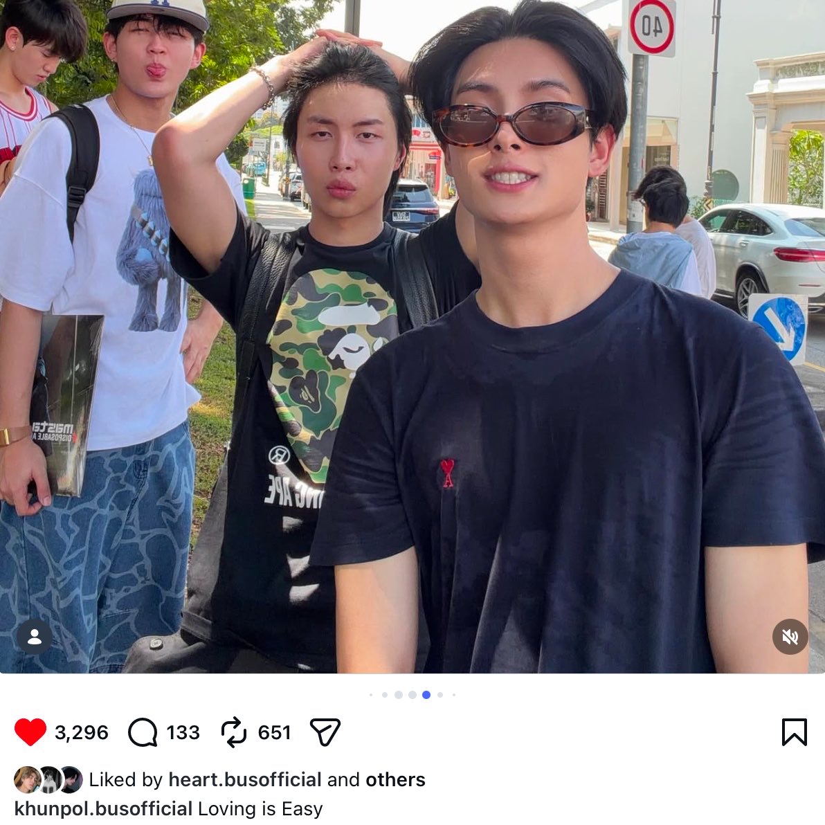 Peodiime's tweet photo. นี่นะคะหัวหน้าครอบครัวตัวอย่าง แคปชั่น Loving is easy ลงรูปกับครอบครัวพร้อมหน้าพร้อมตา แบบไม่กลัวโดนล้ออีกต่อไป กุตรายยยยยยยยย ㅠㅠㅠㅠㅠㅠㅠㅠㅠㅠㅠㅠㅠㅠㅠㅠㅠㅠㅠㅠㅠㅠㅠㅠㅠㅠㅠㅠ2414 ขุนแฟมจงเจริญ https://t.co/Vigyx8uX4F