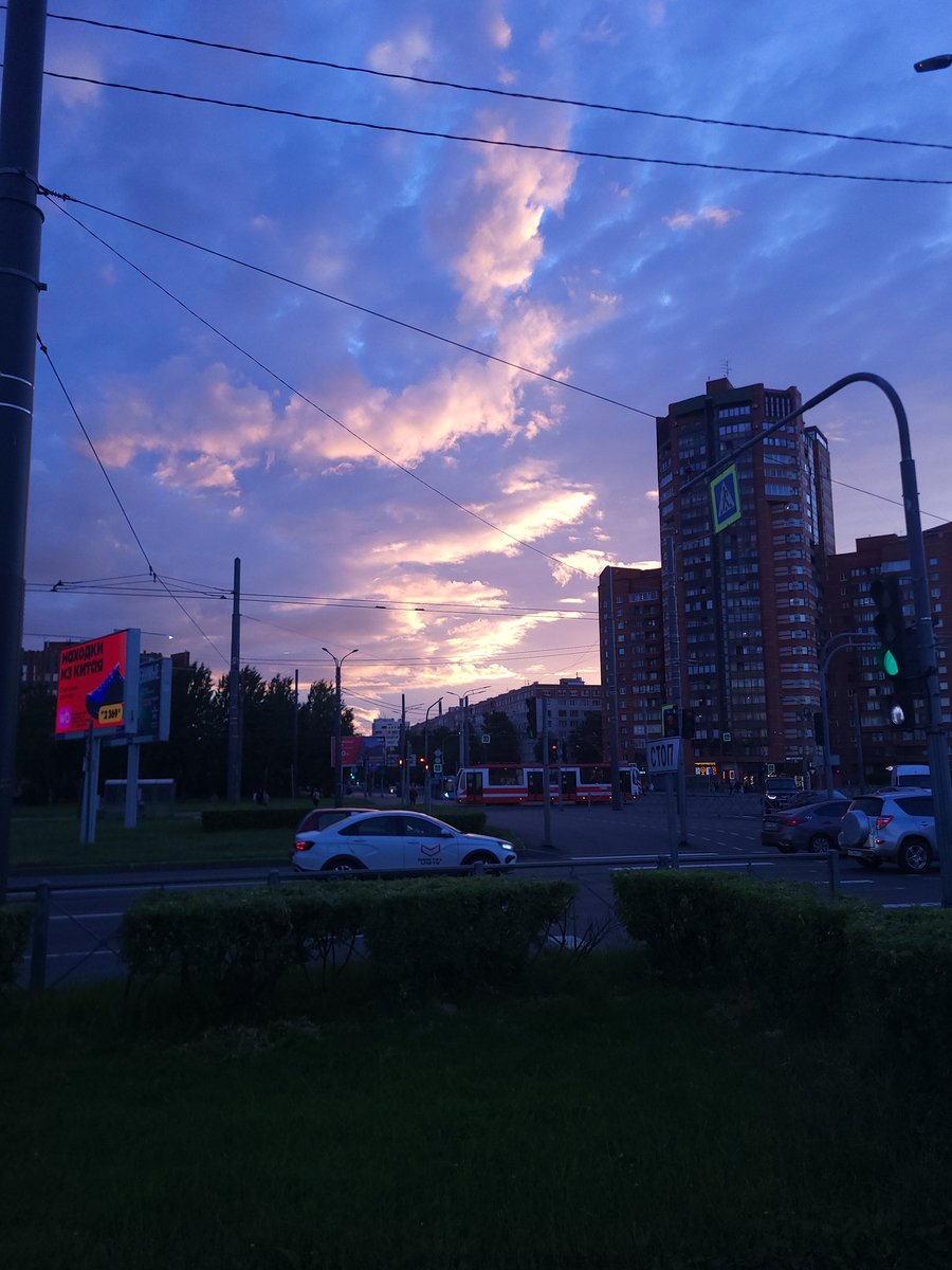 DeadVeryDead's tweet photo. Небо вчера красивое было https://t.co/PKJ2wnT0QD