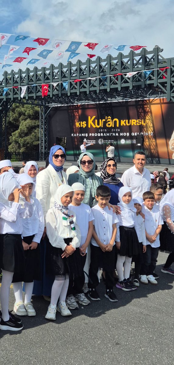 umraniyeilcemem's tweet photo. 📖 İlçemiz Ahmet Cevdet Paşa İlkokulu öğrencileri, İlçe Müftülüğü ve Ümraniye Belediyesi koordinesinde düzenlenen Kış Kur’an Kursları Kapanış Programı’nda sahne aldı.

Şube Müdürümüz Elif Gür’ün katıldığı programda öğrencilerimiz performanslarıyla büyük beğeni topladı.@tcmeb https://t.co/cH7jSkPcEG