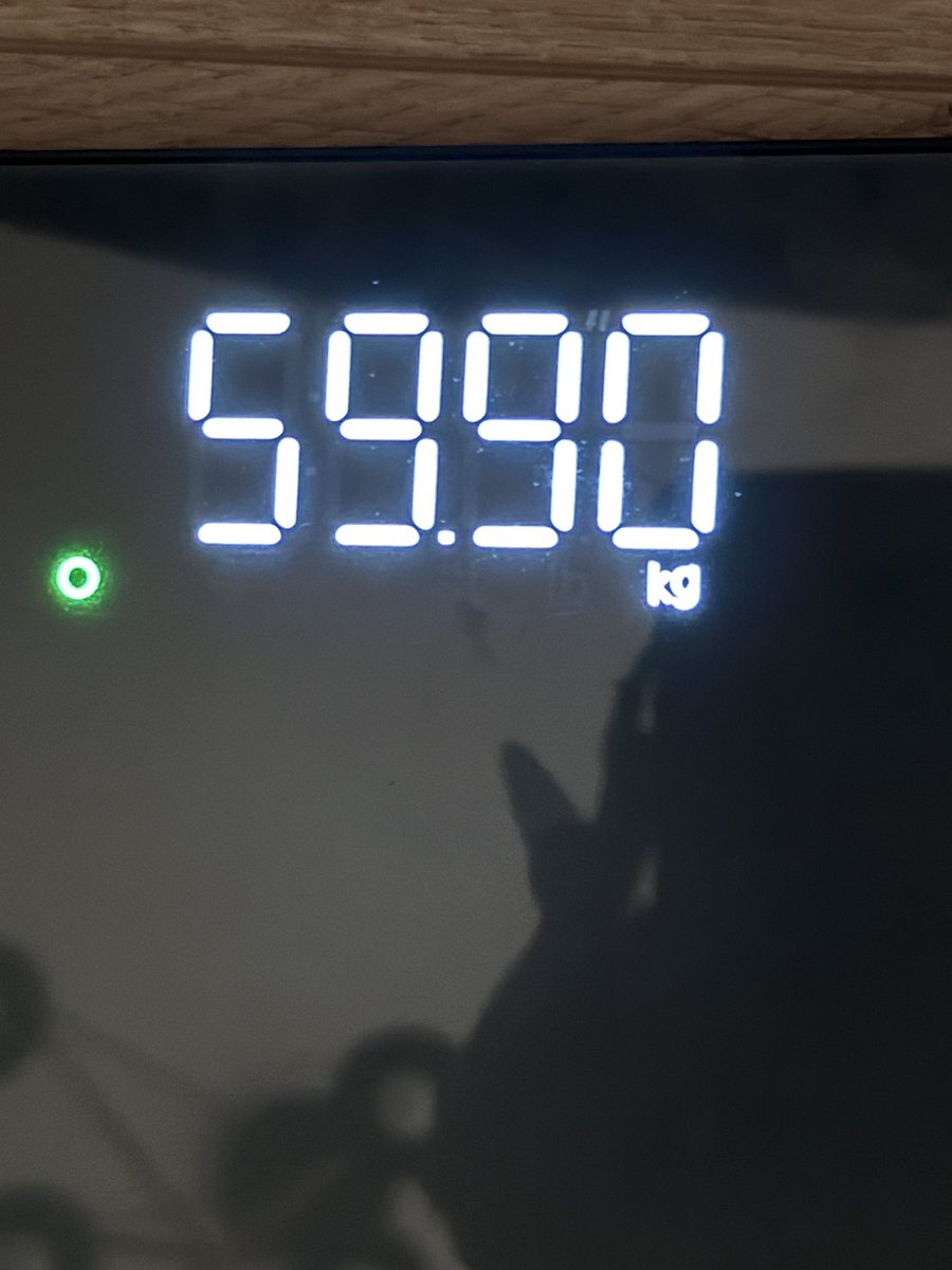 _01kcal's tweet photo. NOBODY MOVES https://t.co/QLfux5TiRh