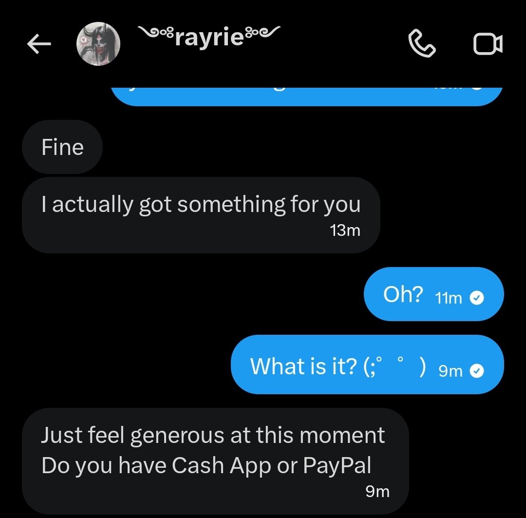 kneesareweak's tweet photo. Please be aware that the @Rayrieyyu / Rayrie account is still hacked! Do not fall for this! Stay safe 🖤 https://t.co/11qqDUbe0N