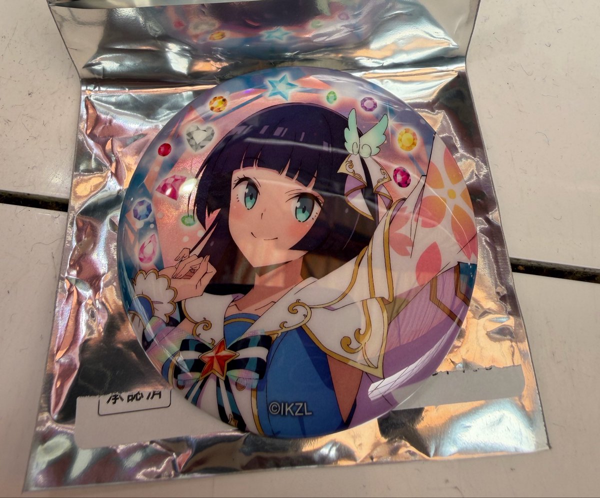 ラブライブ イキヅライブ ポップアップショップ ホログラム 缶バッジ 駒形花火 交換募集】イキヅライブ いきづらい部 Dou-Da? DOING! ホログラム缶