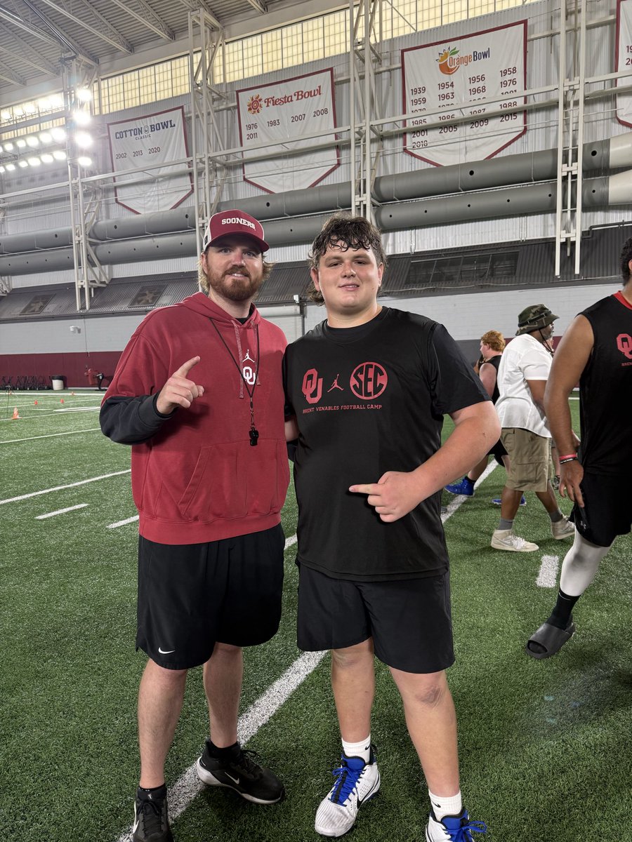 BRemmert_2028's tweet photo. Great day at @OU_Football Camp! Thank you @OU_CoachB and @_ClaytonWoods for the coaching today. Learned a lot and enjoyed competing. #AGTG #BoomerSooner #OL #Trenches

@Coach_DeHaven @Mckade64
@JCS_Football @footwork_king1
@IronWillSC @TrenchesLive https://t.co/mqhvzso8rV