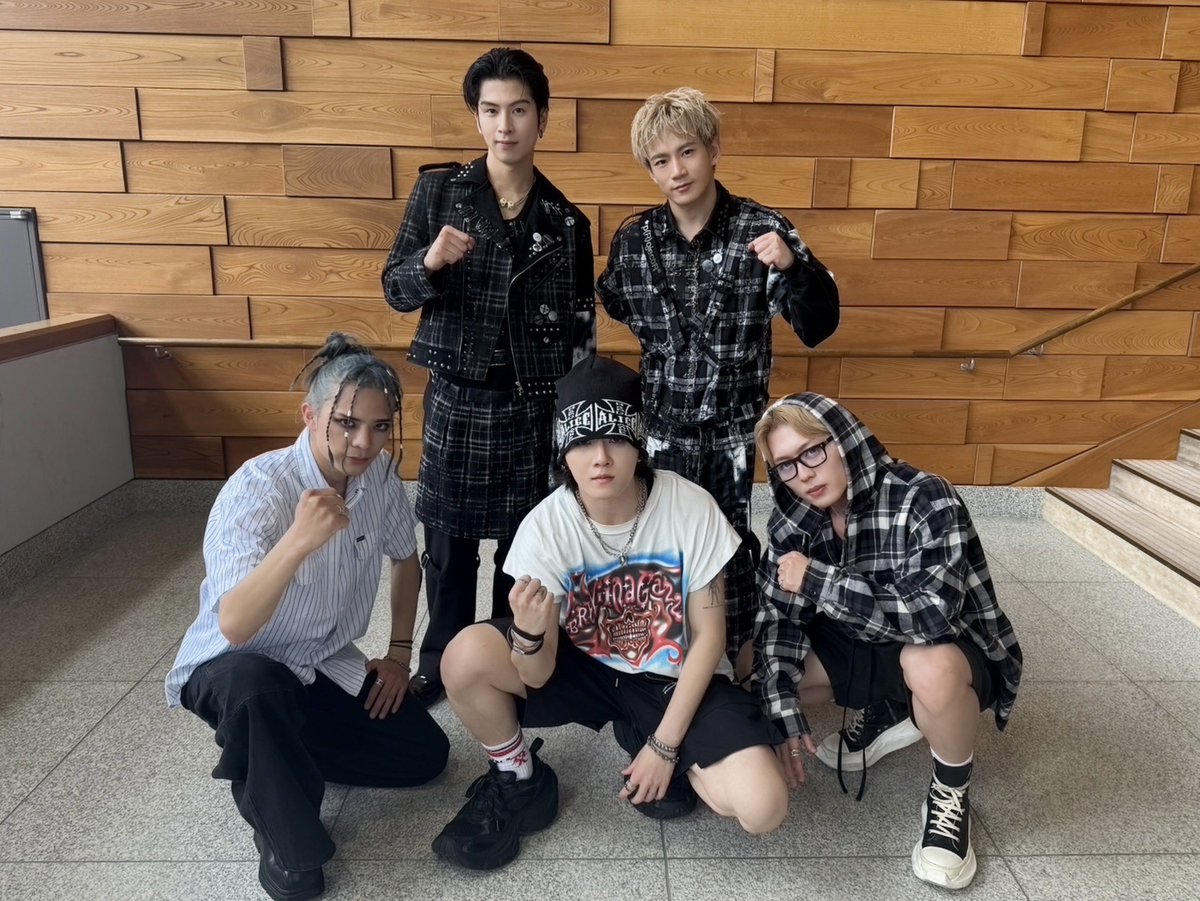 therampagefext's tweet photo. ⋆⸜ 🆕#TikTok UP📸 ⸝⋆

𝘽𝙧𝙚𝙖𝙠 𝙩𝙝𝙚 𝘽𝙇𝘼𝘾𝙆 𝙏𝙊𝙆𝙔𝙊🗼
https://t.co/9DQ5z6JaI2

SOUMAさん RYOTAさん YUGAさん
ありがとうございました✨

#ONEOREIGHT @oneoreight__ 
#THERAMPAGE @ura_river_ @makoto_lo_olzzz https://t.co/aUl8LCwsef