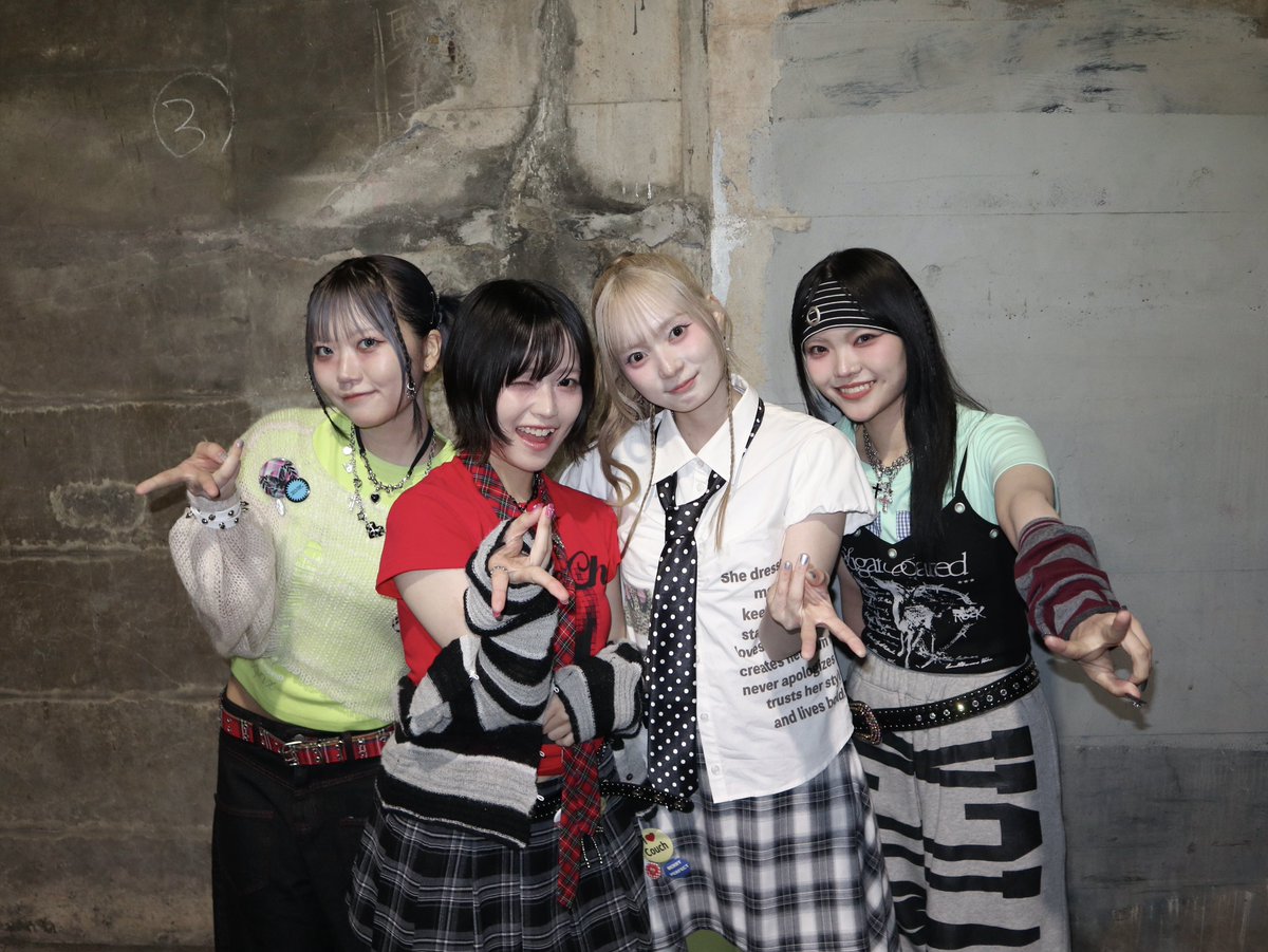 nekiband_jp's tweet photo. ⟡ ────────── ⟡
     SLANG ROCK BAND
                   NEK!
         メジャーデビュー
⟡ ────────── ⟡

本日2026年6月10日

NEK!はポニーキャニオンより
メジャーデビューいたしました。

いつも応援いただきありがとうございます🫶

これからもファンの皆さまと一緒に
新しい景色へ向かって進み続けます。

引き続きよろしくお願いします⚡️

#NEKI