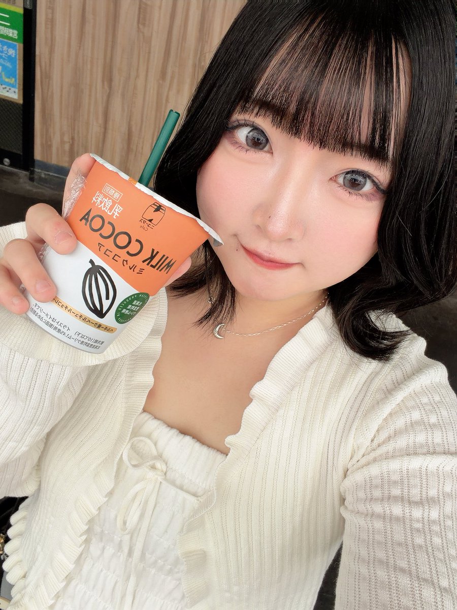 yuchan_daa's tweet photo. にゅーでいずのココアが美味い季節になってきましたね https://t.co/cZ3Jz72pTH