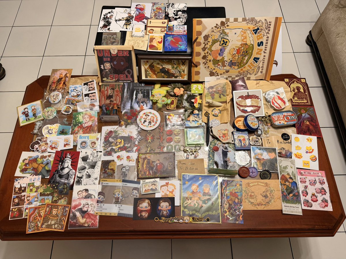 agikun's tweet photo. So, i got a VERY BIG package from #Hansry tea party event that organized by CN fans! 

Took me hours to arrange all these! 
Every single piece was surely made by love for the ship. 

I.... was staring at these, all day... 
Now i need to buy new shelf to display them all!!🙈

Anyway, congratz for the succesfull event! 

Lemme send my love and kisses to all CN hansry fans. You guys are the best!

谢谢你们!!🥹⚔️💕
