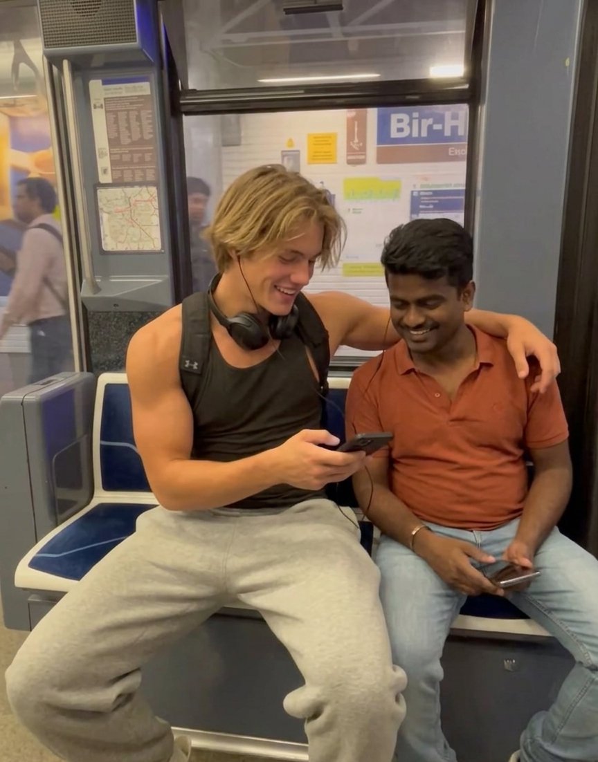 Arubbothian's tweet photo. Millions of cumskins got baited by Indian content creator https://t.co/C8YRSrO51U