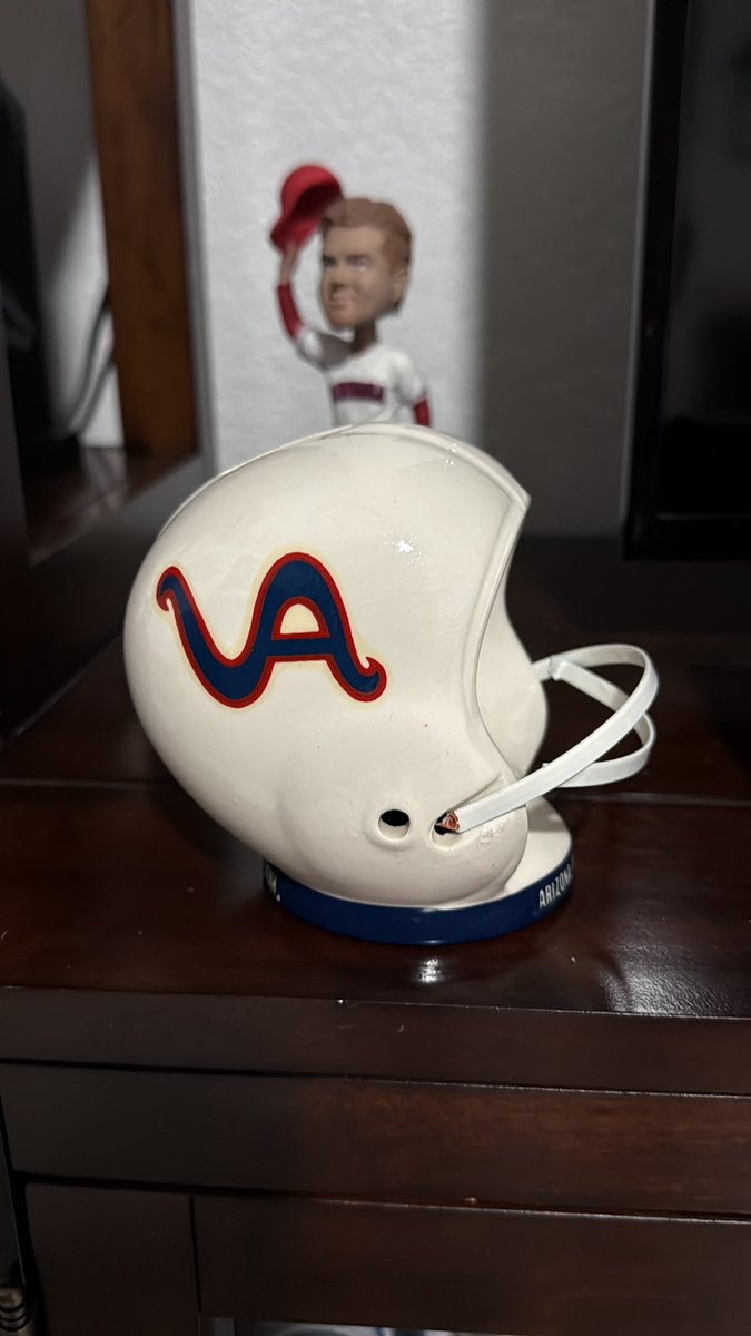 NielsenRod's tweet photo. @arizonaalumni Who was in Tucson in the mid-70s?  ~ 1974 or 1975, my first UofA football game, THIS was the logo?  ‘83 grad so my favorite is different from my most memorable. Like the cactus logo. https://t.co/8eEUJjeGNq