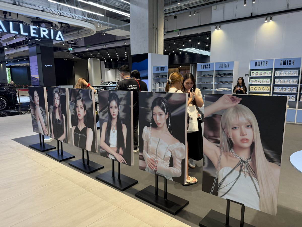 HWONn_n's tweet photo. เรียบร้อยยย น่ารักมั่กกก 🥰💕

#NMIIX #ZEROFRONTIER #NMIXX_POPUP https://t.co/K2m8a56uJU