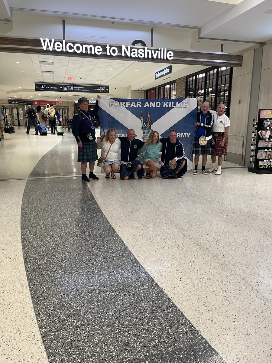 OasisforMars's tweet photo. @Cian_McGivern No way I literally saw them at the airport today as I was headed home https://t.co/4b498xxBaQ