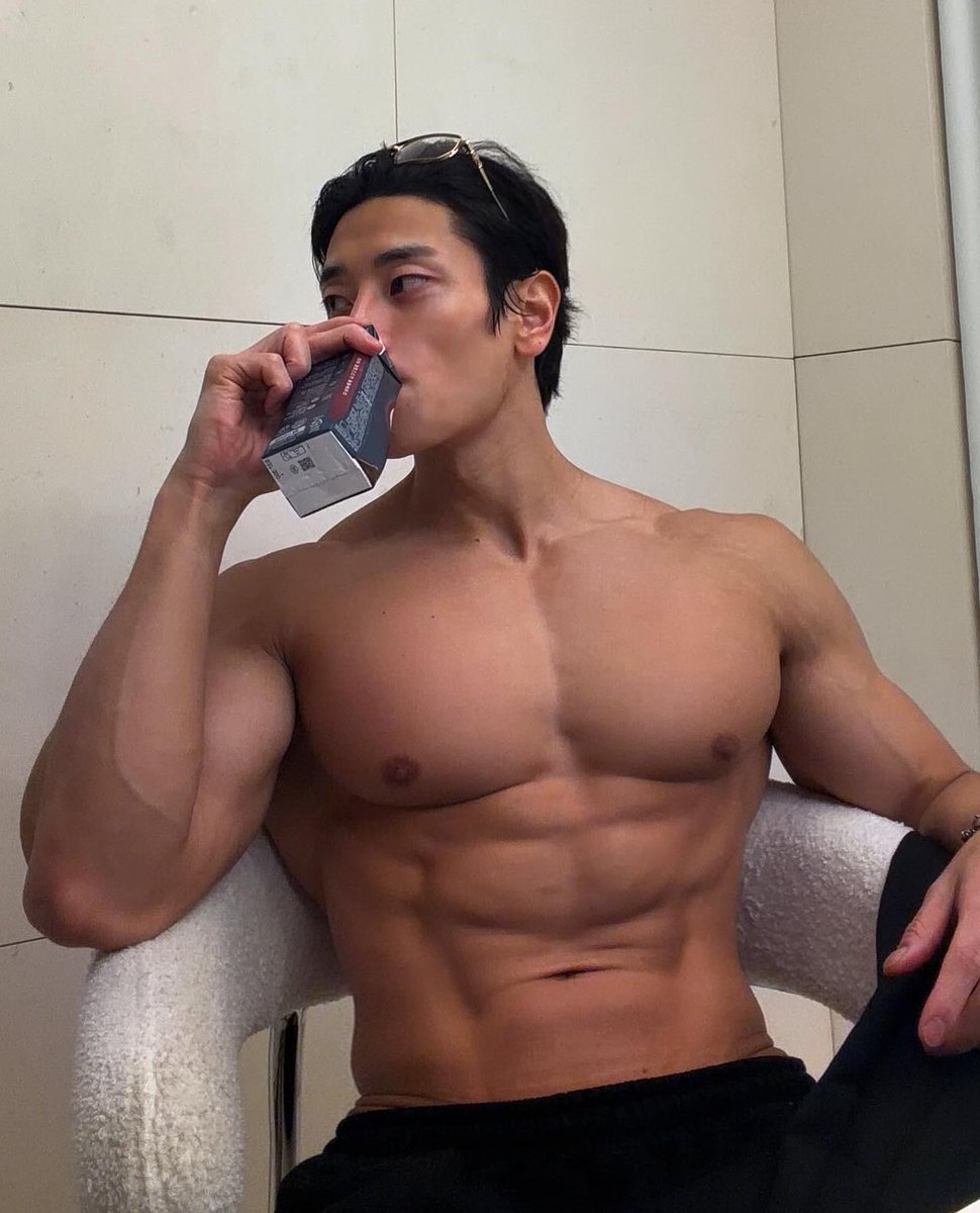dailybestboys's tweet photo. _sean_jy https://t.co/Z7CuGoYP6C