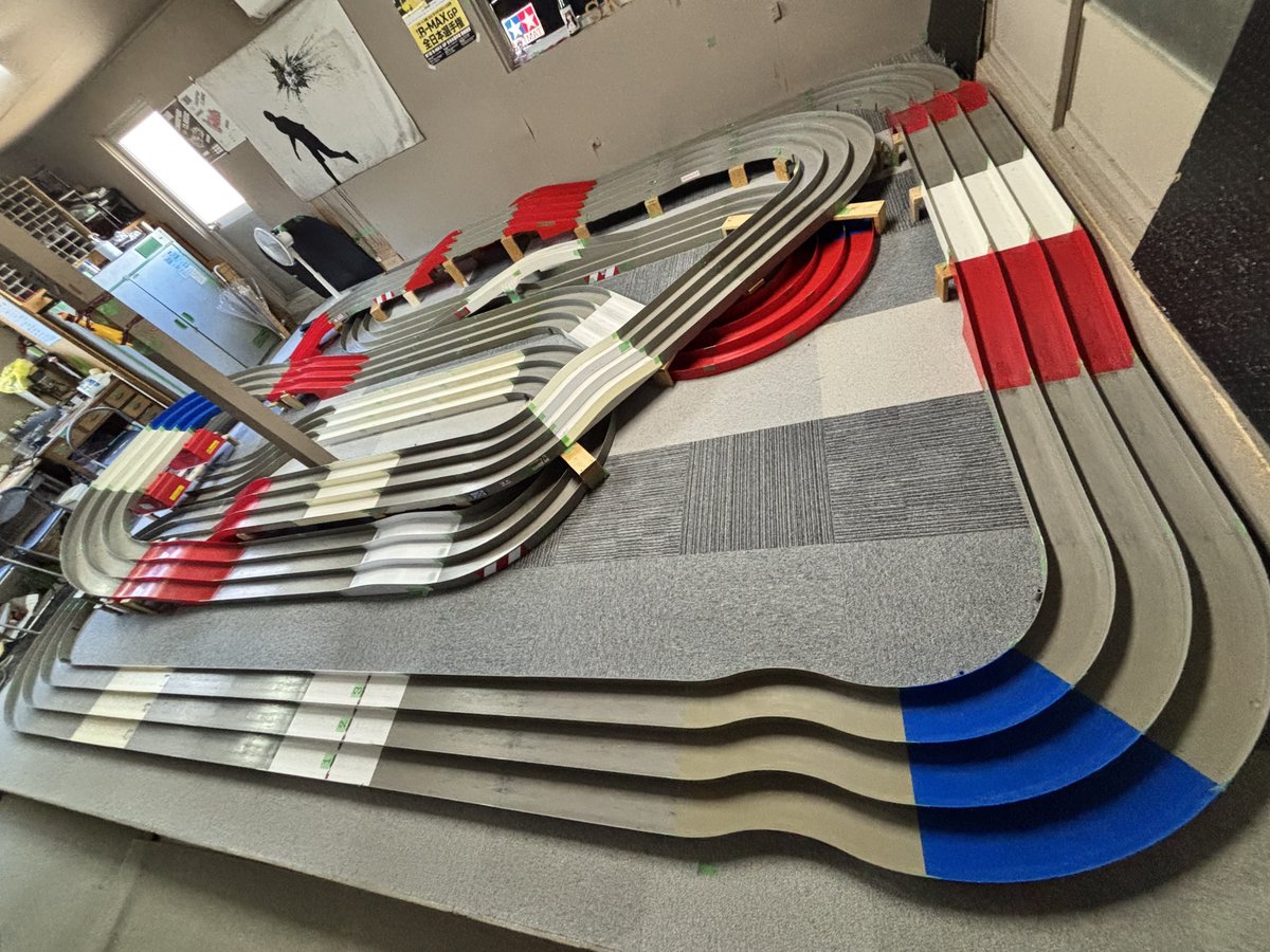 SKB_mini4's tweet photo. SKナイトレース

6月13日
オープン19時30分
レース21時
オープンクラス、ストッククラス(BMAX)同時開催
クローズ1時
定員20名

エントリーはこのポストにリプまたはDMお願いします。翌日開催のステチャレ両軸チケ戦も受付中！！
#ミニ四駆 #東海  #愛知 https://t.co/bCCmVPe5bP