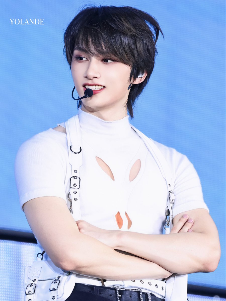 Svt_yolande's tweet photo. Happy JUN’s Day 
#준 #JUN #문준휘 #ジュン #文俊辉 #세븐틴 #SEVENTEEN https://t.co/gElw9uJxEY