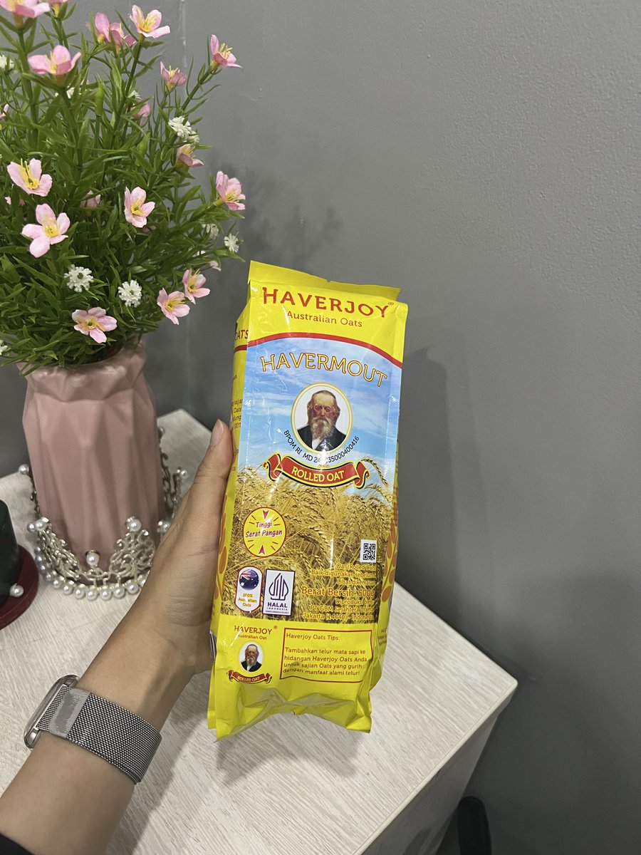 nrjayanti's tweet photo. Beli karna kangen makan oats pakai susu dan pisang 🤤 https://t.co/PZ3R7W5QWB