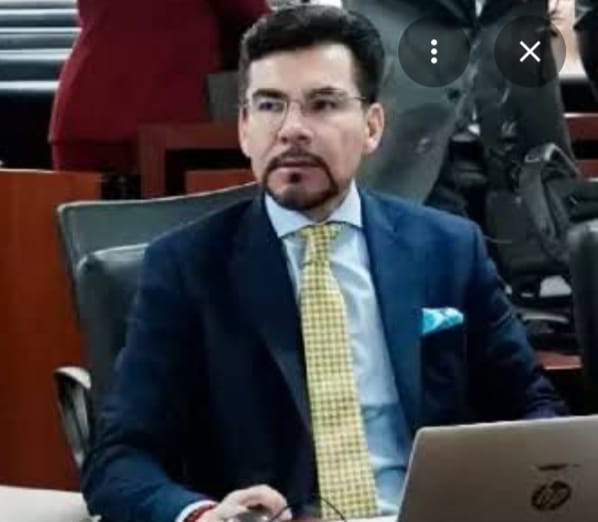 MnicaArosemena1's tweet photo. CON TODO LO QUE VA SALIENDO EN EL CASO PROGEN, NO SOLO HAY PECULADO, SINO UNA GRAN DELINCUENCIA ORGANIZADA QUE ESTE FISCAL CORRUPTO ENCUBRE Y QUE TAMBIÉN TENDRÁ QUE RESPONDER! https://t.co/XbhRFQfULN