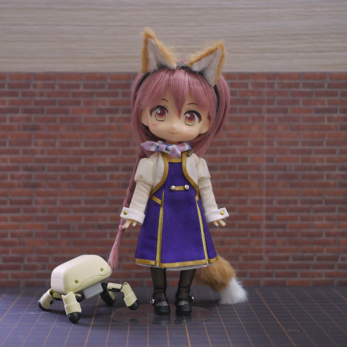 hatsune_katori's tweet photo. コン🦊

#週の真ん中水曜日可愛い娘を見て乗り切ろう
#アポカリプスホテル #ねんどろいどどーる https://t.co/Dg72H6bS4l