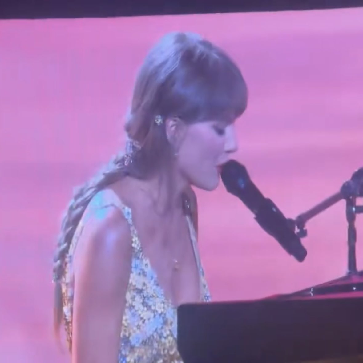 maroonrumors's tweet photo. tayprincess 🧚🏼‍♀️ https://t.co/ydIqzJdrIA