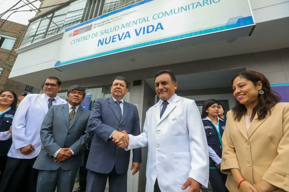 Agencia_Andina's tweet photo. 🏥 La salud mental constituye una prioridad para el Estado, sostuvo hoy el ministro de Salud, Juan Carlos Velasco, durante la inauguración del Centro de Salud Mental Comunitario (CSMC) “Nueva Vida”, ubicado en San Juan de Lurigancho. https://t.co/PURmSJ6jPj https://t.co/7vMO7gabGT