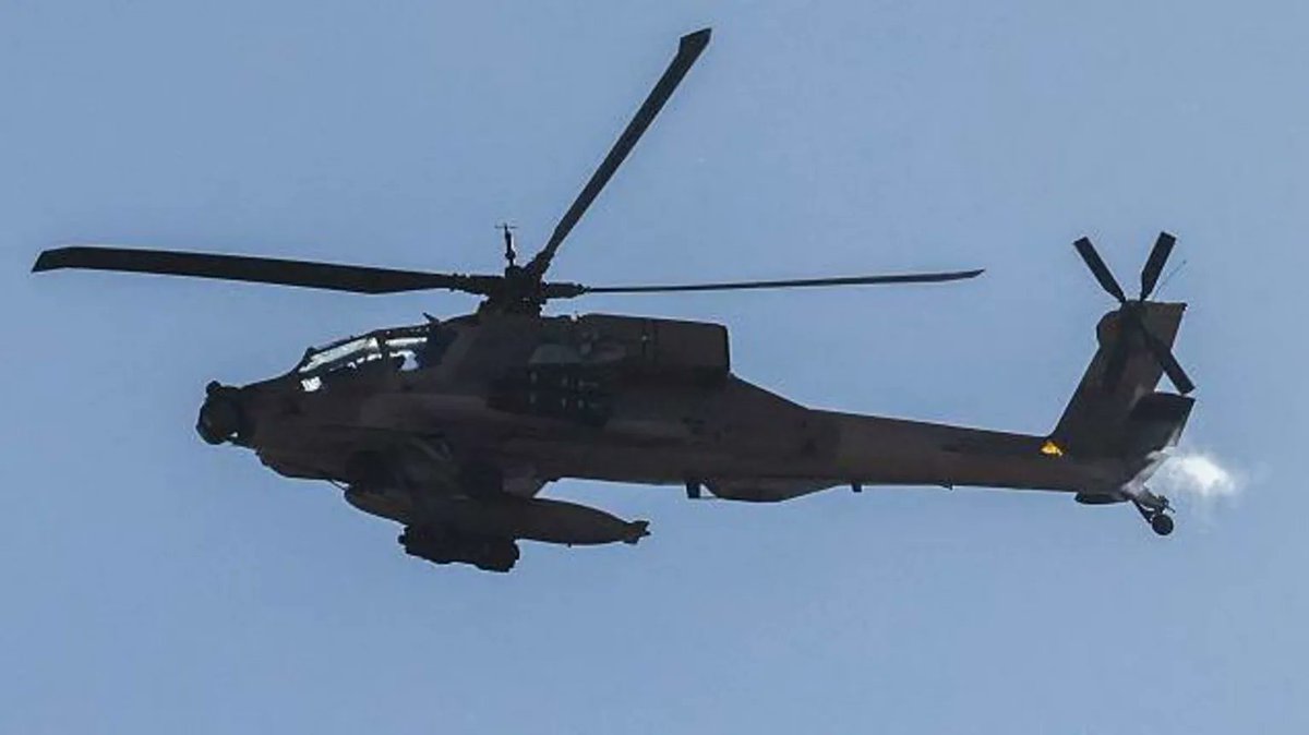 GD_Alisher's tweet photo. US strikes Iran after an Apache helicopter was reportedly downed in Hormuz.
#US #Apache #Irán https://t.co/qatgTFtlBC