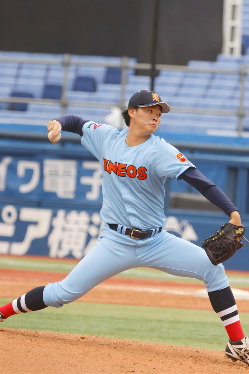ENEOSbaseball's tweet photo. 第97回 #都市対抗野球大会 西関東予選第二代表決定トーナメント２回戦
◇横浜スタジアム
NANKATSU BASE   　  Ｒ　Ｈ
０００ ０１４ ＿＿＿ | ５　９
２０９ ５１＿ ＿＿＿ | 17　15
ＥＮＥＯＳ

【ＥＮＥＯＳ】若杉晟汰（４回）小畠一心（１回）滝口琉偉（０回２／３）柏原史陽―有馬諒、植田響介
【NANKATSU BASE】石倉春輝（２回１／３）川端光明（０回１／３）竹松明良―女川善

【本塁打】松浦佑星３ラン（４回・ＥＮＥＯＳ）阿部謙心ソロ（５回・ＥＮＥＯＳ）
【三塁打】境野竣介（ＥＮＥＯＳ）
【二塁打】川口凌（ＥＮＥＯＳ）植田響介（ＥＮＥＯＳ）阿部謙心（ＥＮＥＯＳ）石戸谷活樹（NANKATSU BASE）
【猛打賞】阿部謙心（ＥＮＥＯＳ）
【盗　塁】飯山志夢（ＥＮＥＯＳ）

必勝
〜For the Team やり遂げる〜

【一球速報】
https://t.co/78CBYVkbdf

【ライブ中継】
なし