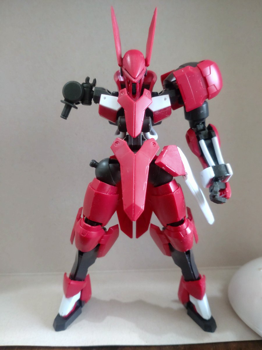 hinacho0729's tweet photo. グリムゲルデの進捗。素組みと比較するとこんな感じ

わかりにくいけどサイドアーマーを少し延長してます。裏面の処理はこれから
#ガンプラ
#鉄血のオルフェンズ https://t.co/uZFhcBYRfr