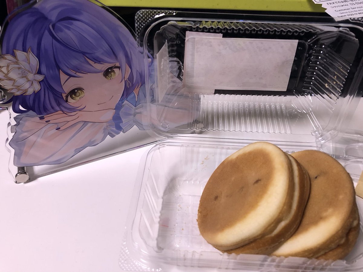 Z_oldriver's tweet photo. 月鈴さん(@suzunomemo)のお誕生日アクリルボードと
併せて注文したとけすずちゃんアクキーが数日前に届いてたので昨日やっと撮影
ちゃんとお姿に合わせた形になってるのが良いね
3枚目は使用例です(
 #月鈴観測 https://t.co/Vu6mObfQ3r