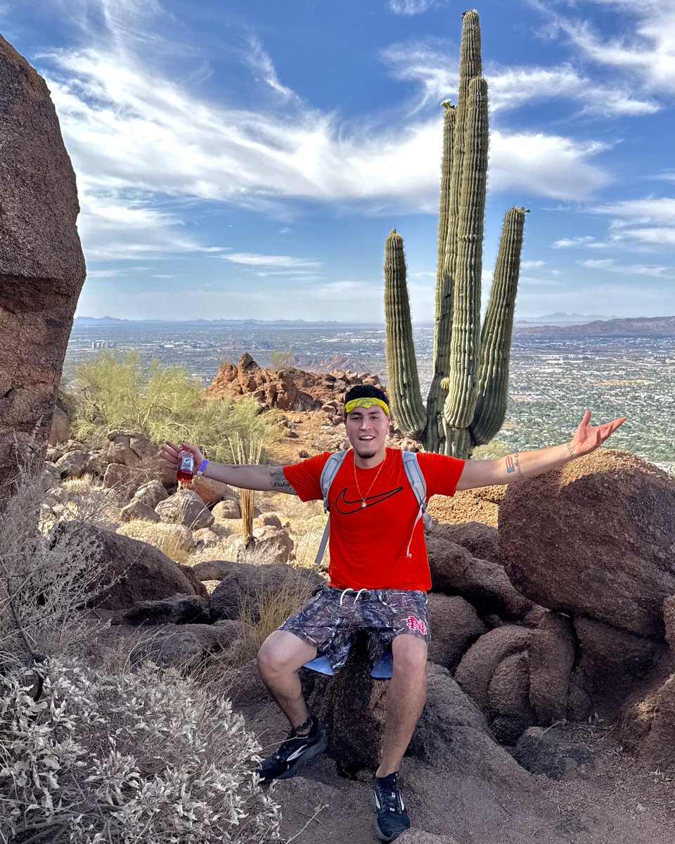 maddesert's tweet photo. Grinding it out! 🐪🔙

Enrique S., Chicago, scrambled his way up steep boulder fields to tag the summit of the highest peak in Phoenix, AZ, 06-07-26. 🐦‍🔥

Mad Desert Trekking 🏜🦎💀🌵☀️
Intense Human-Powered Adventures in Phoenix + Scottsdale, Arizona
https://t.co/mX9hfIqe0K https://t.co/wGORjYo1DS