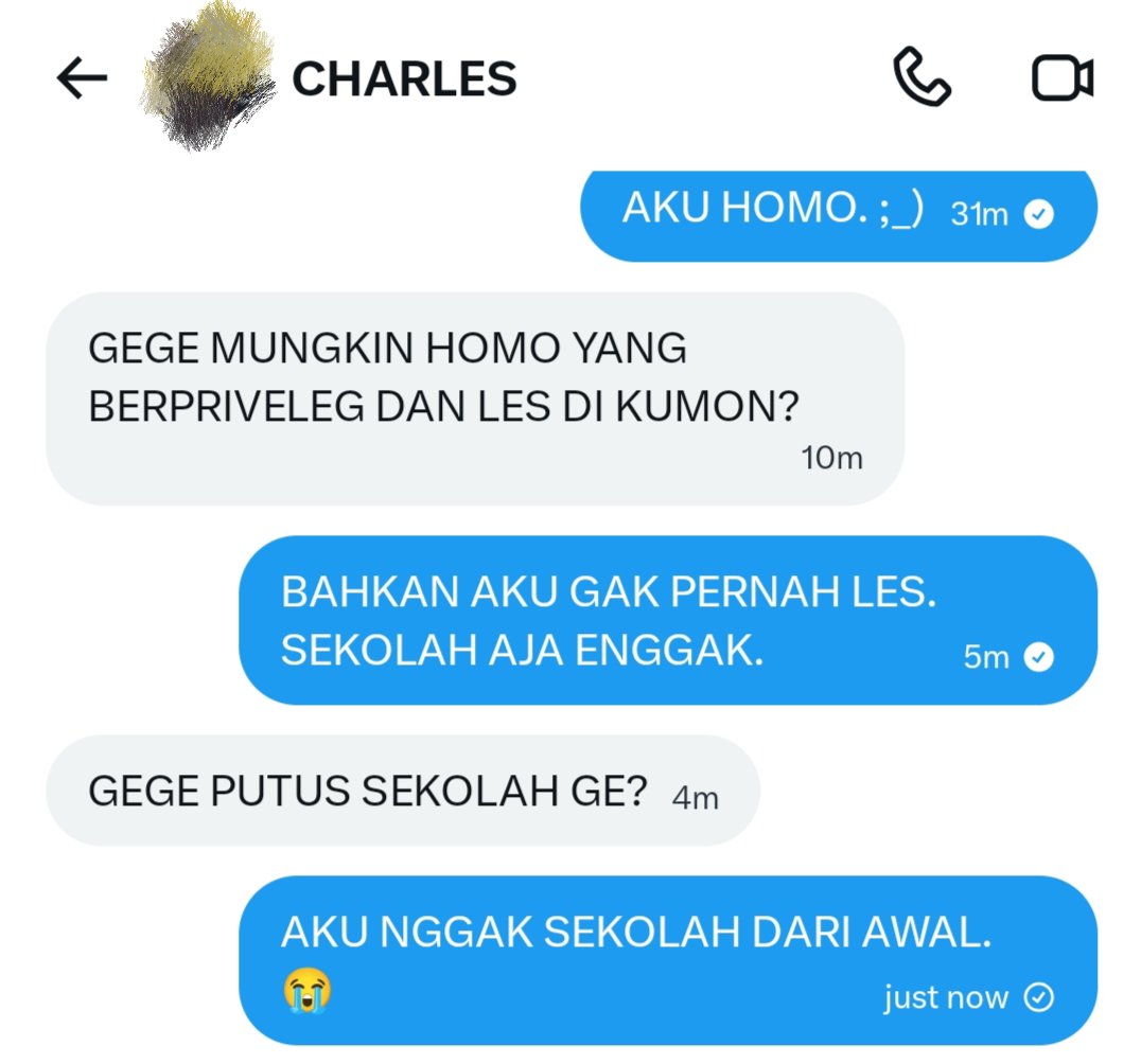 OfficerMooon's tweet photo. Pagi-pagi disentil perihal sekolah nggak sekolah. ;_) https://t.co/ZvskC3ISQC