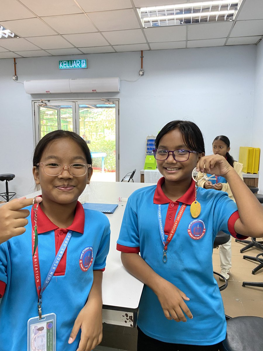MyScienceCentre's tweet photo. 🌱 Terima kasih kepada pihak Chin Student Organisation (CSO) atas penyertaan dalam Program Sekolah: Rahsia Alam (Nature’s Secret) hari ini.
Semoga pengalaman ini dapat menyemai minat terhadap dunia sains dan alam semula jadi. ✨🤩
#PusatSainsNegara #ProgramSekolah #STEM #MOSTI https://t.co/kcjtEbmKE6