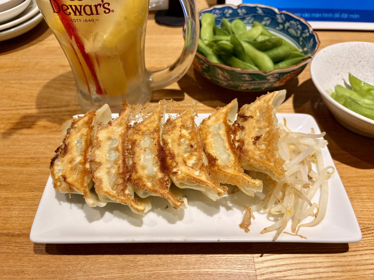 bottom_____0's tweet photo. 先日の浜松/浜名湖一人旅⛩🏝
湖に浄化され、鰻と浜松餃子を食べて梅雨にも負けないエナジー満タン💪🏻( ¨̮ 💪🏻) https://t.co/Pk7Q6KhbCT
