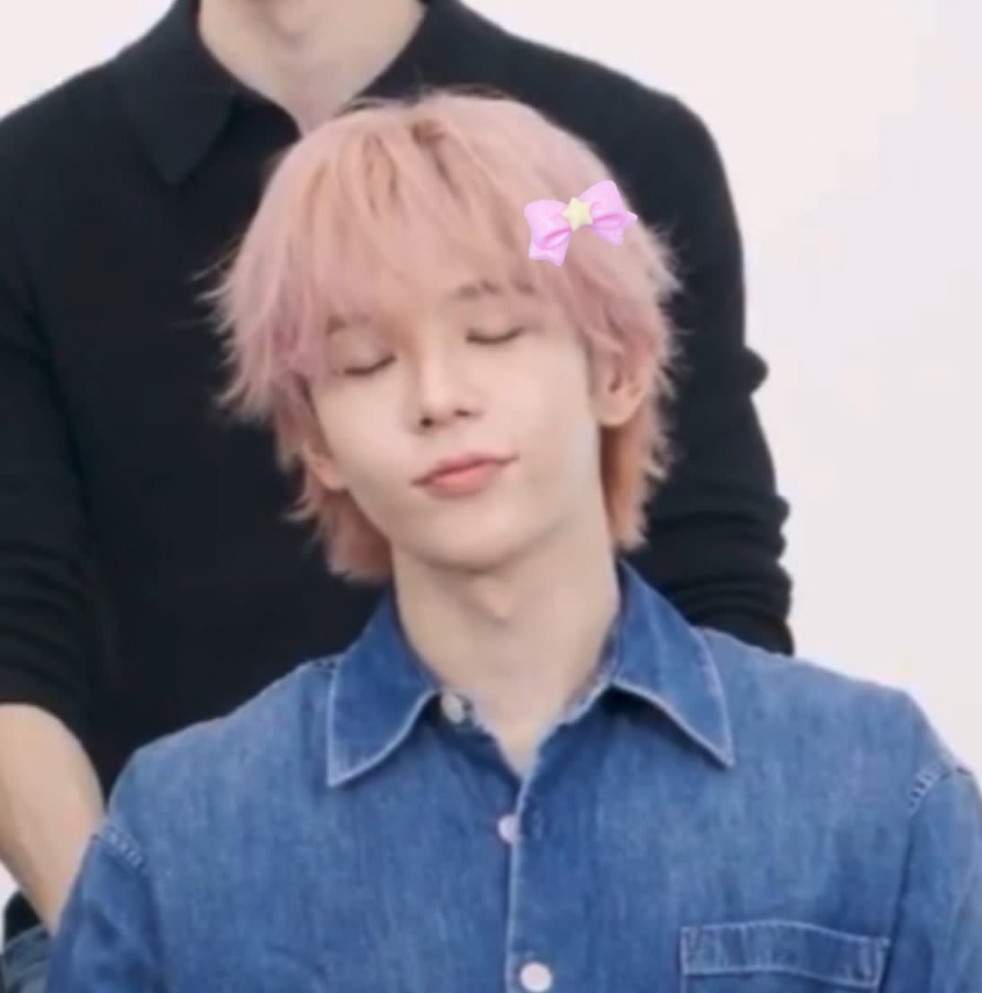 tarofile's tweet photo. i love shotaro’s pink hair https://t.co/UfmyweBKkN