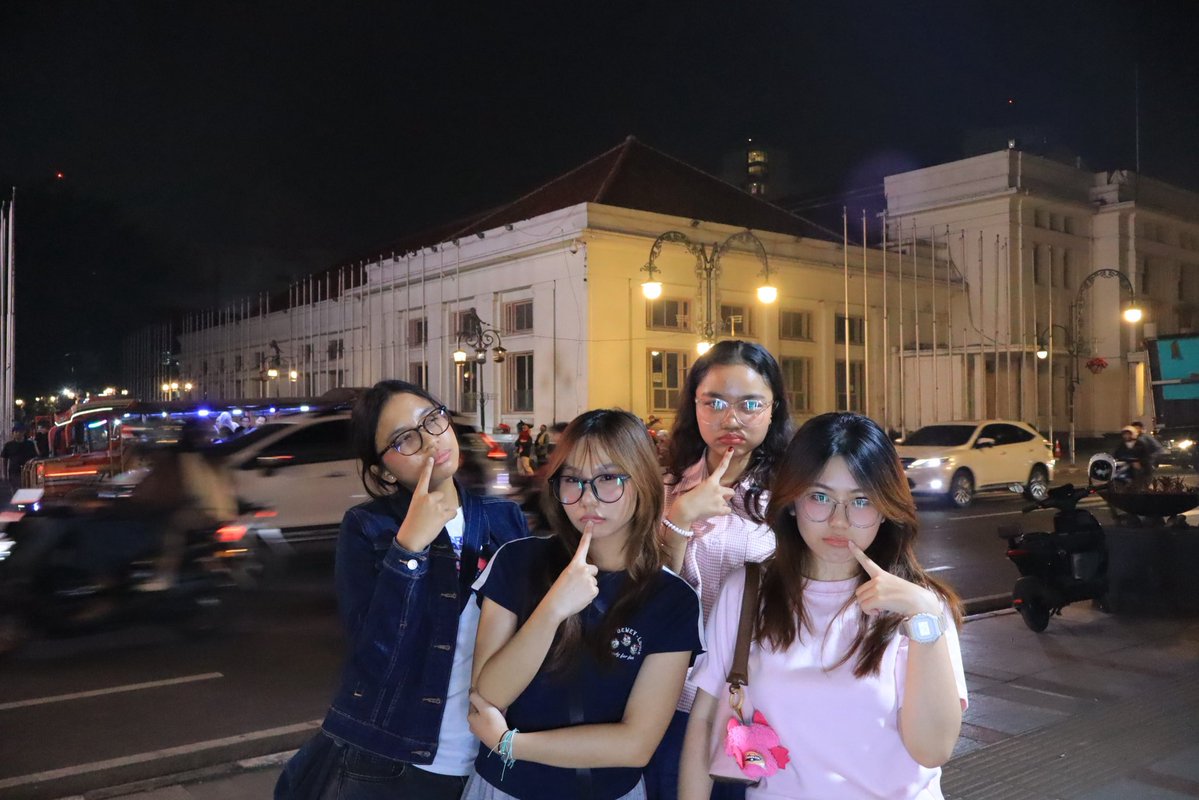 scstien's tweet photo. ih ini main character bandung ya katanya https://t.co/AFqKDNO6bt