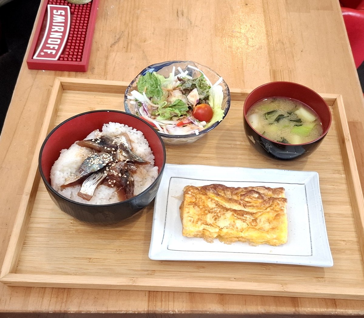 Laychan_doll's tweet photo. 漬けアジ丼定食¥900
アジを漬けにしています。
ネギの味噌汁と大根メインのサラダ付き。
 #料亭らいちゃん https://t.co/OSXCANX7PO