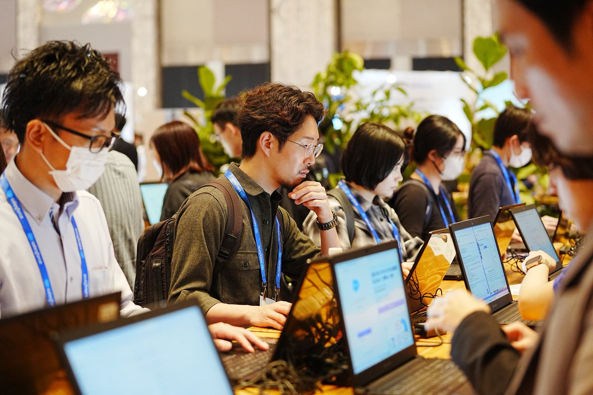 SalesforceJapan's tweet photo. ✦ #AgentforceTour Tokyo
　⛺↳Trailblazer Forest

無料で学べる #Trailhead なら、AIエージェント時代のスキルも気軽に楽しく学べます🎓
イベント限定グッズがもらえるチャンスも🎁
ぜひお立ち寄りください。

🌐オンラインから参加中の皆さまはこちら
https://t.co/7boTfkHFQw https://t.co/NdVYmz948h