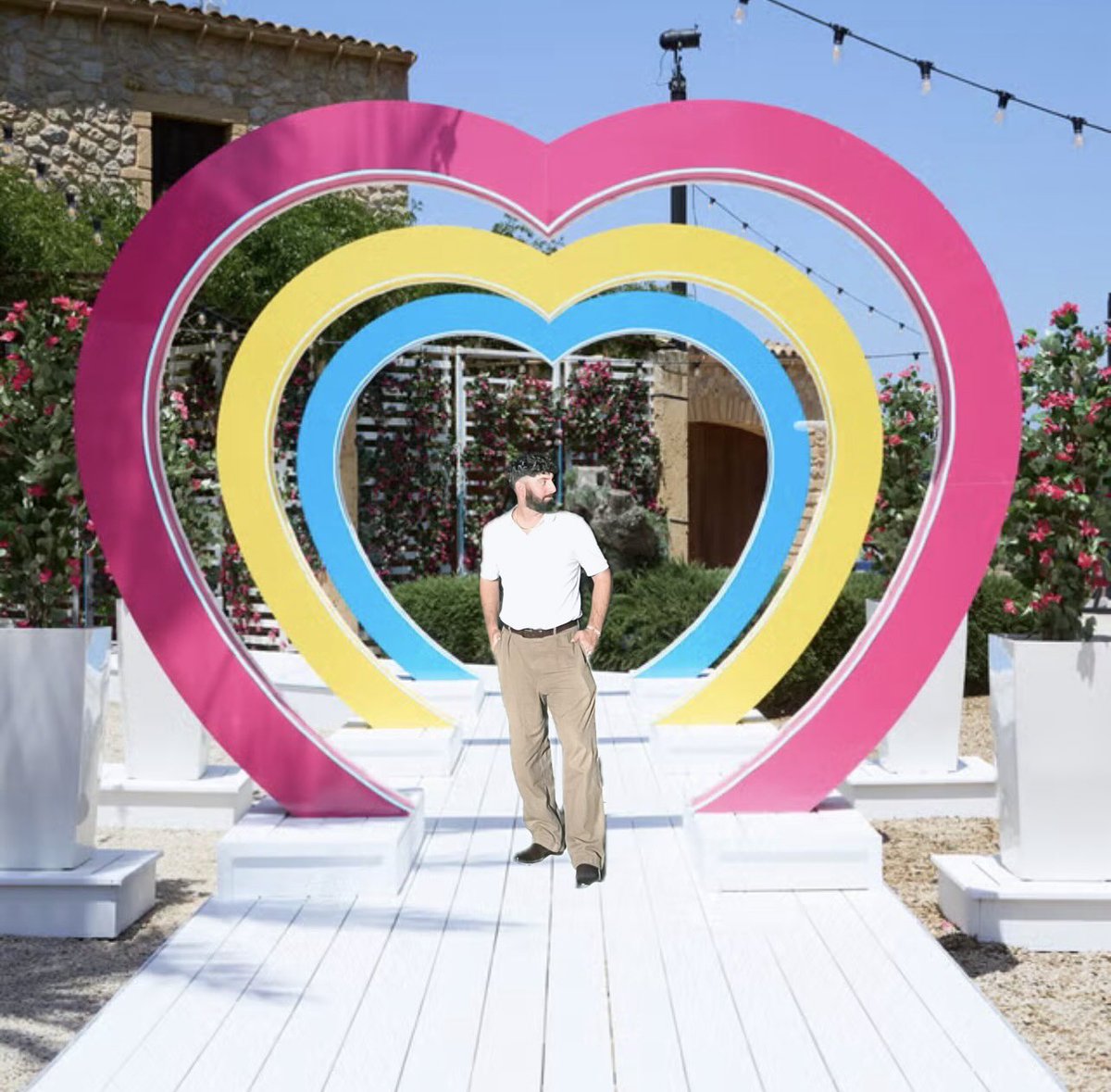 Retro_Marc92's tweet photo. Looking for the next #bombshell 
#LoveIslandUSA https://t.co/cOEq8FQNUs