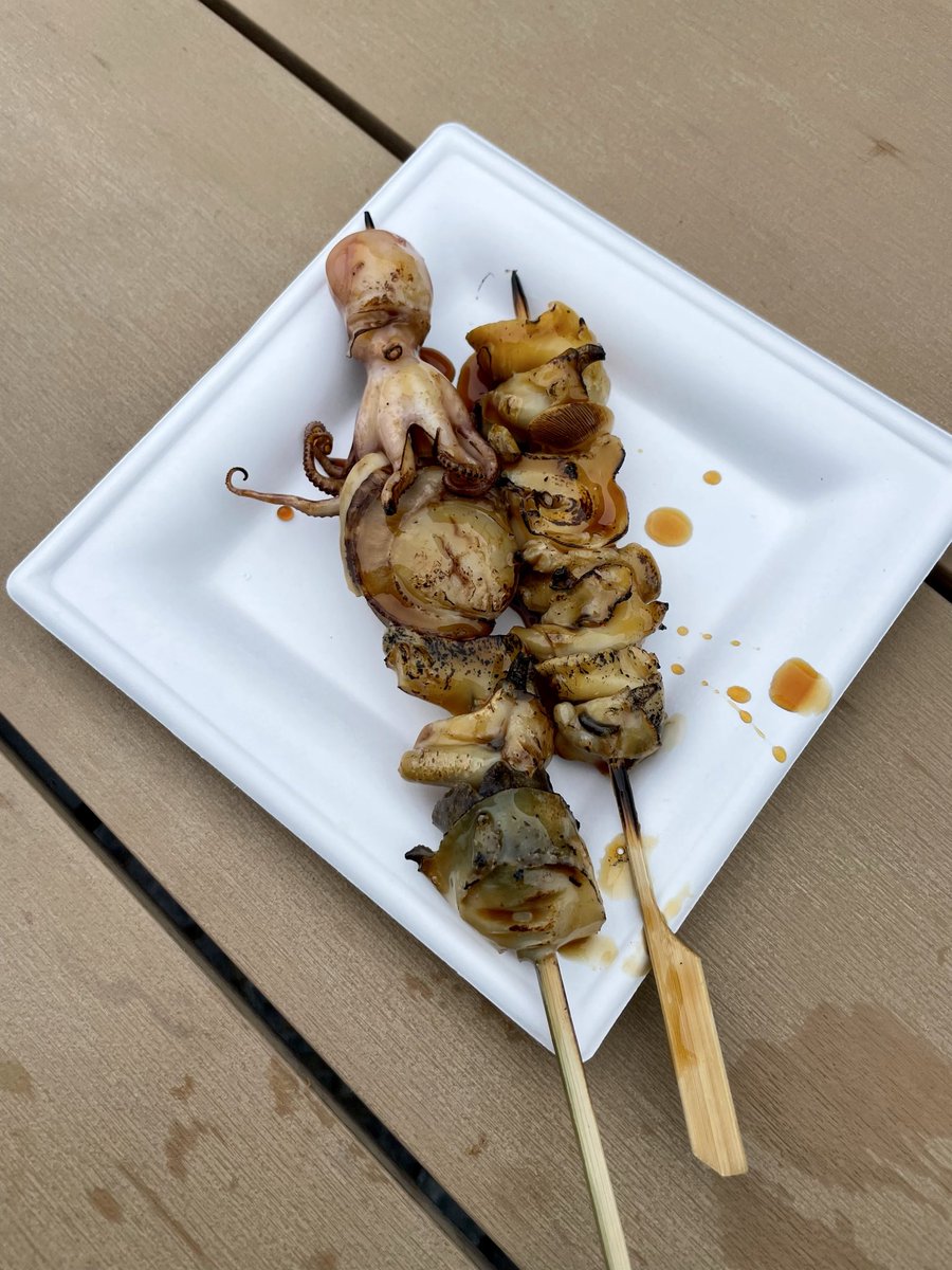 shivkawan's tweet photo. #松島離宮@松島海岸🏝️

牡蠣焼き🦪☺︎
カキフライ🦪☺︎
つぶ貝串焼き🐚☺︎
レモンサワー🍋
レモネード🍋🍋 https://t.co/dS5kzi18ZY