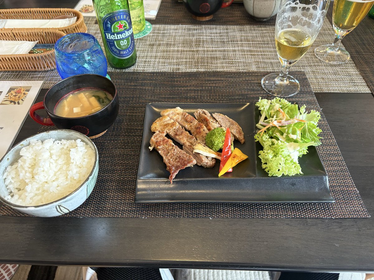 HIT_GSXS125's tweet photo. 宮ヶ瀬の「たかふぇ」。隠れ家的な居心地のよいお店でした。ホンダ好きならご主人と話が合うかも？ https://t.co/KlnGlA4EFi